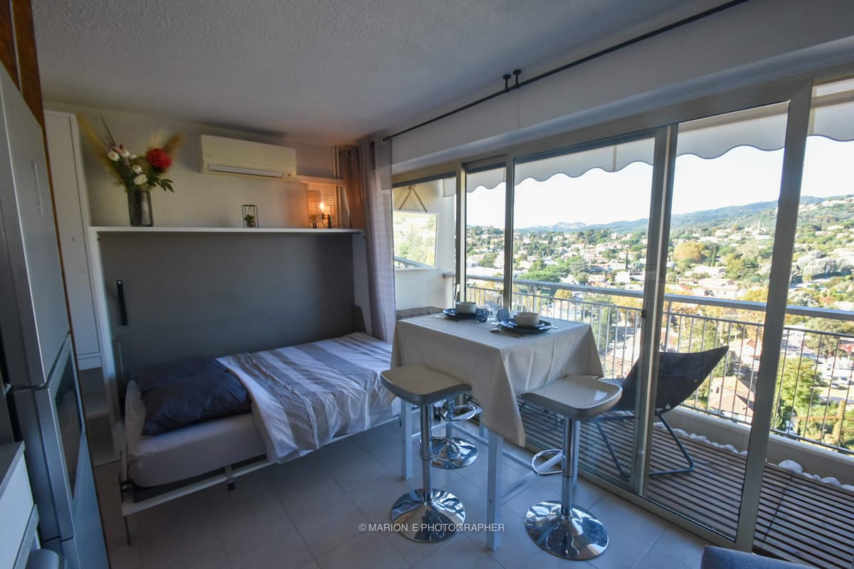 Élégant studio 2* avec piscine, parking & plage