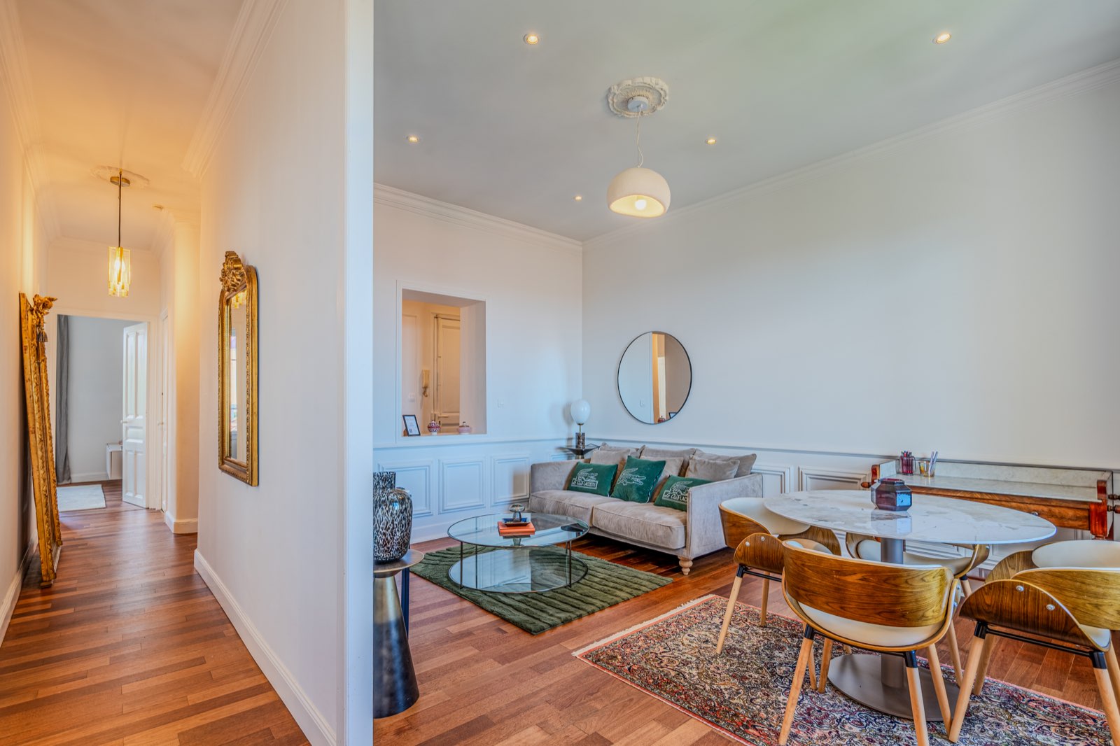 Séjour de l'appartement bourgeois en gestion Prestigia, Cannes centre